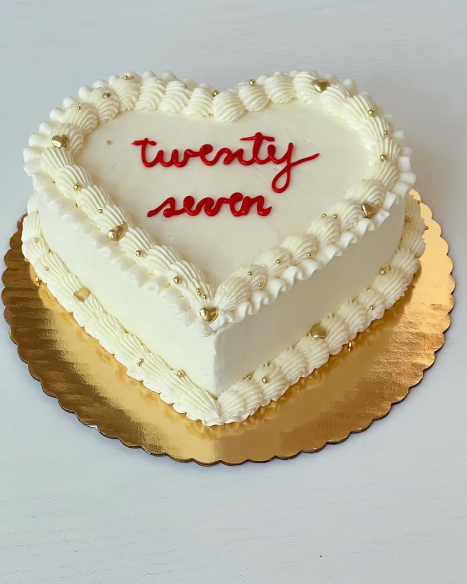 A custom cake by Betty's Cake