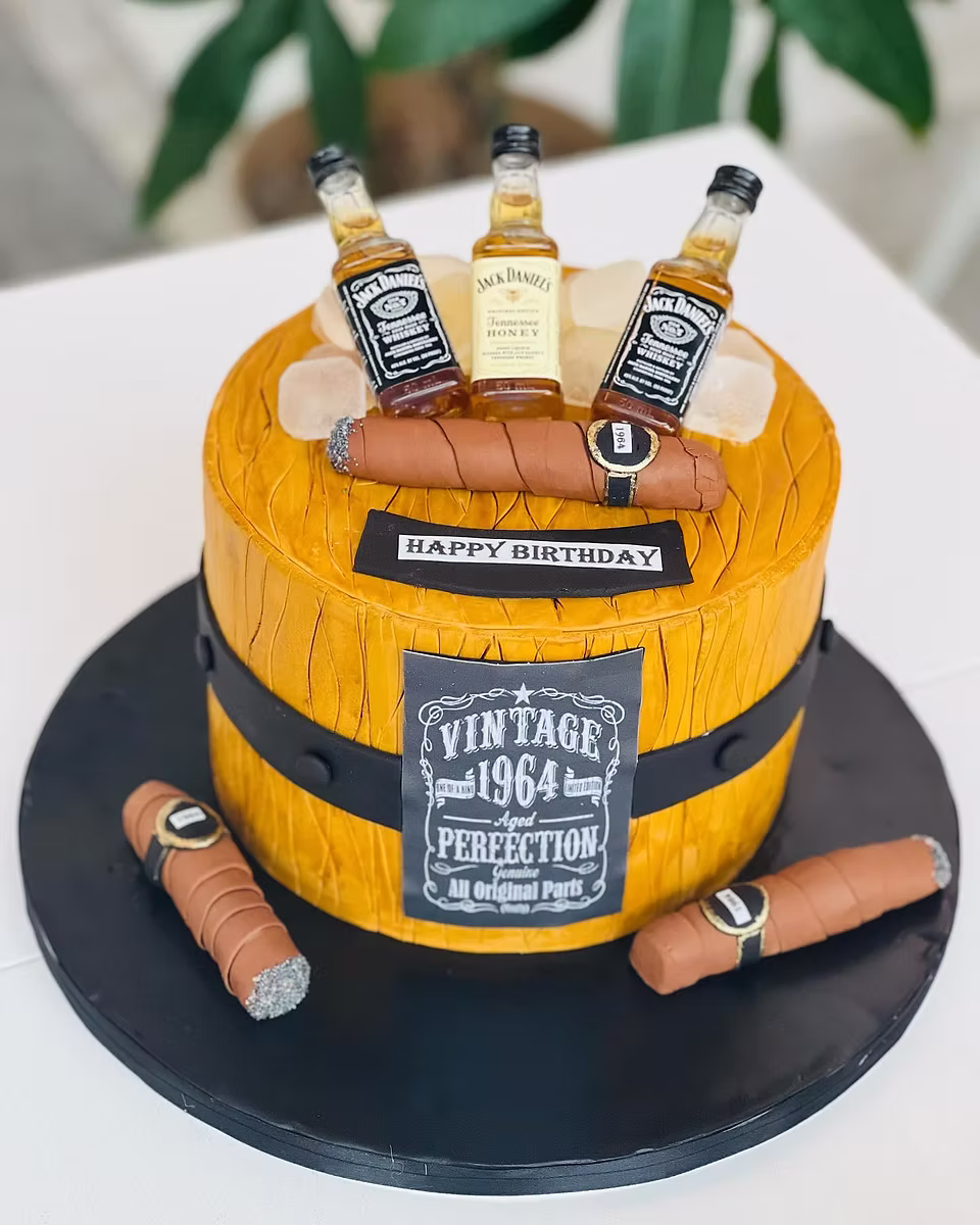 Wedding & Custom Cakes